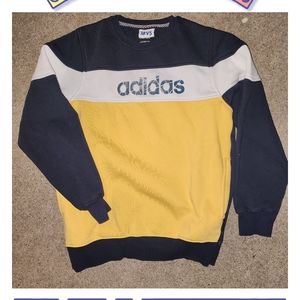 Vintage Adidas Sweatshirt with Pockets